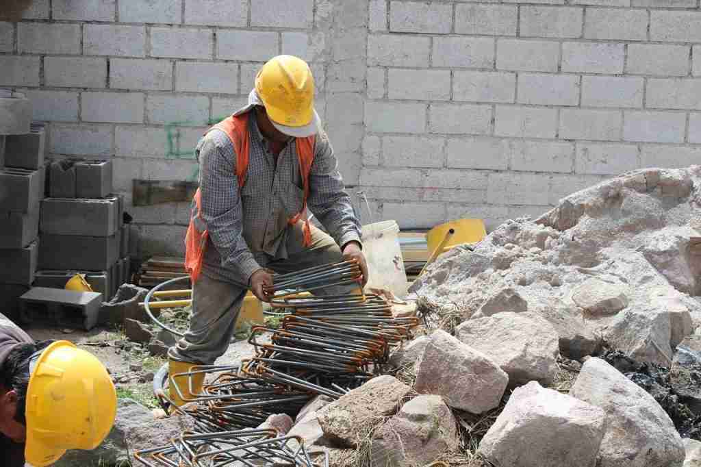 Construction Debris Removal In Orange County CA: Importance of Recycling Materials construction clean up
