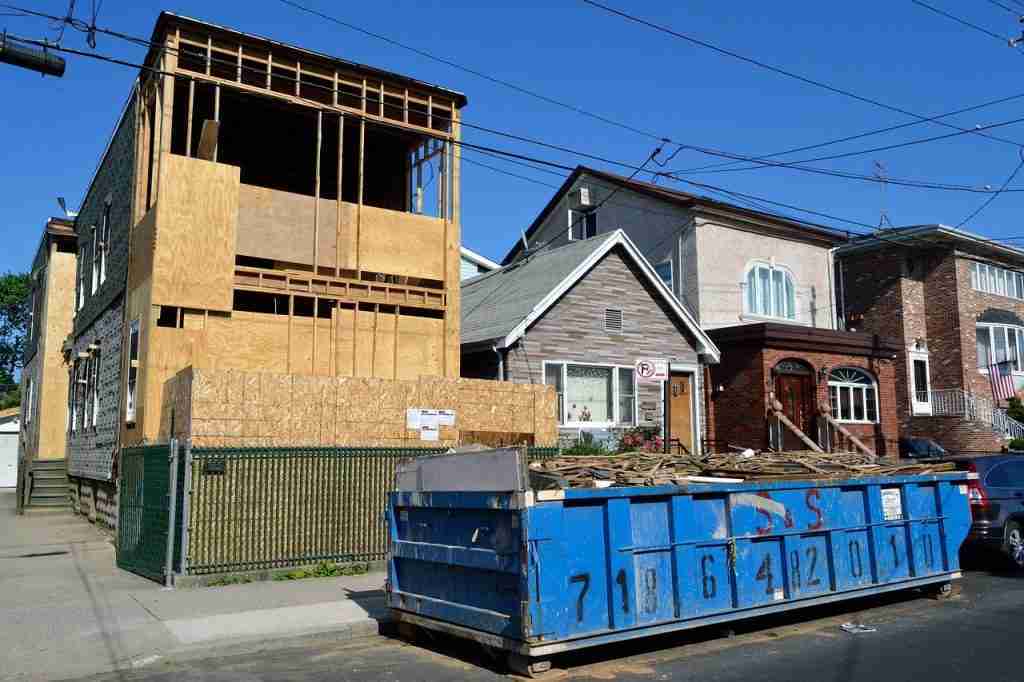 Construction Debris Removal in Orange County CA Construction-Debris-Removal