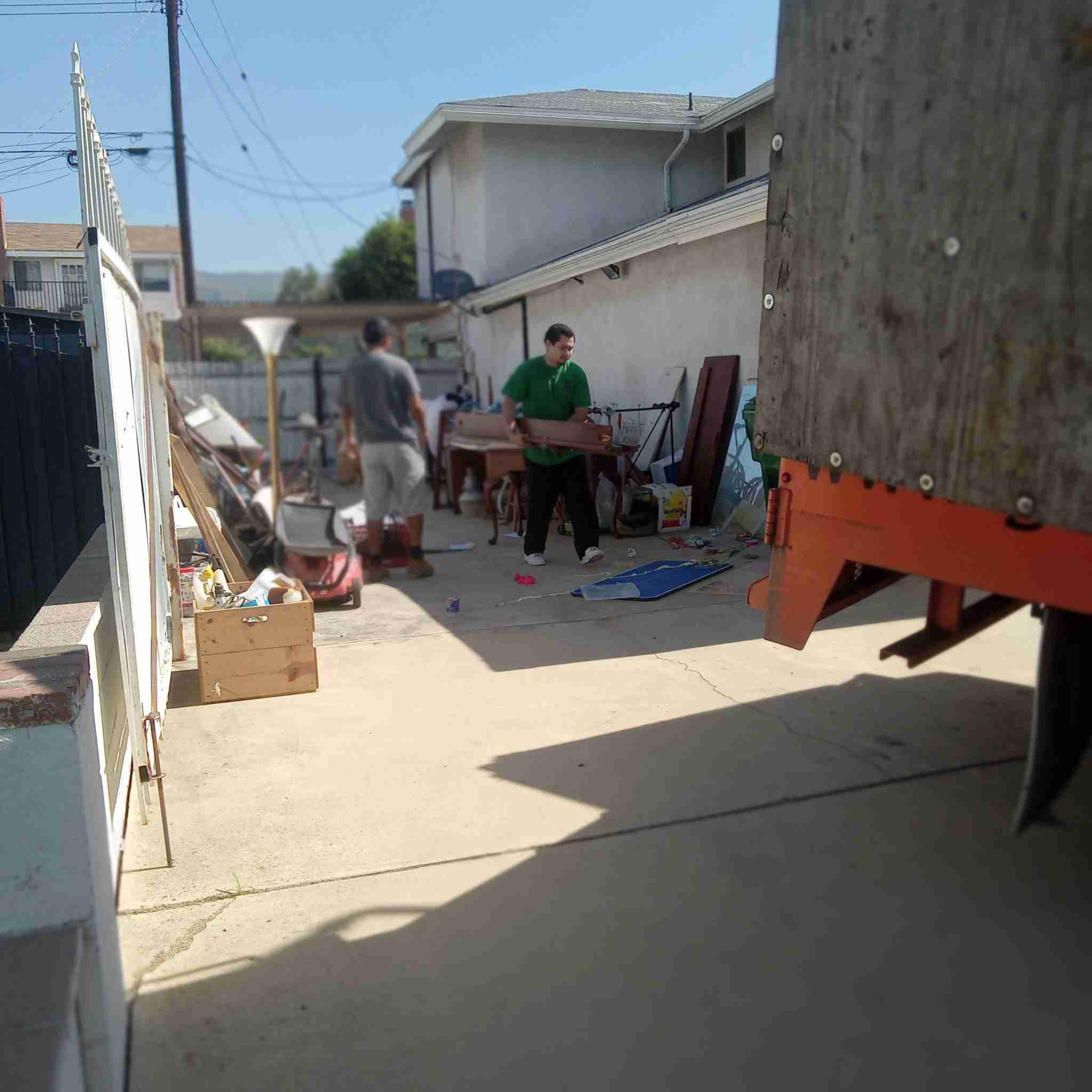 junk removal services in tustin ca