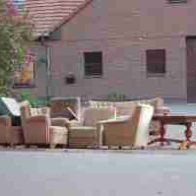 Furniture removal services/ furniture removal in ladera ranch/ furniture removal in laguna hills